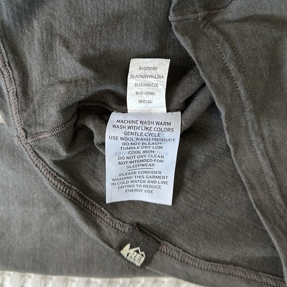 NWOT REI COOP Kids Merino Midweight Top,Moisture Wicking,Sz S (8) - Picture 3 of 4